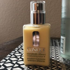 Lot of Clinique items